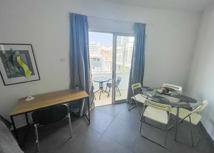 High Speed * ラルナカ