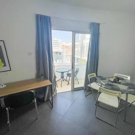 High Speed * Lárnaca